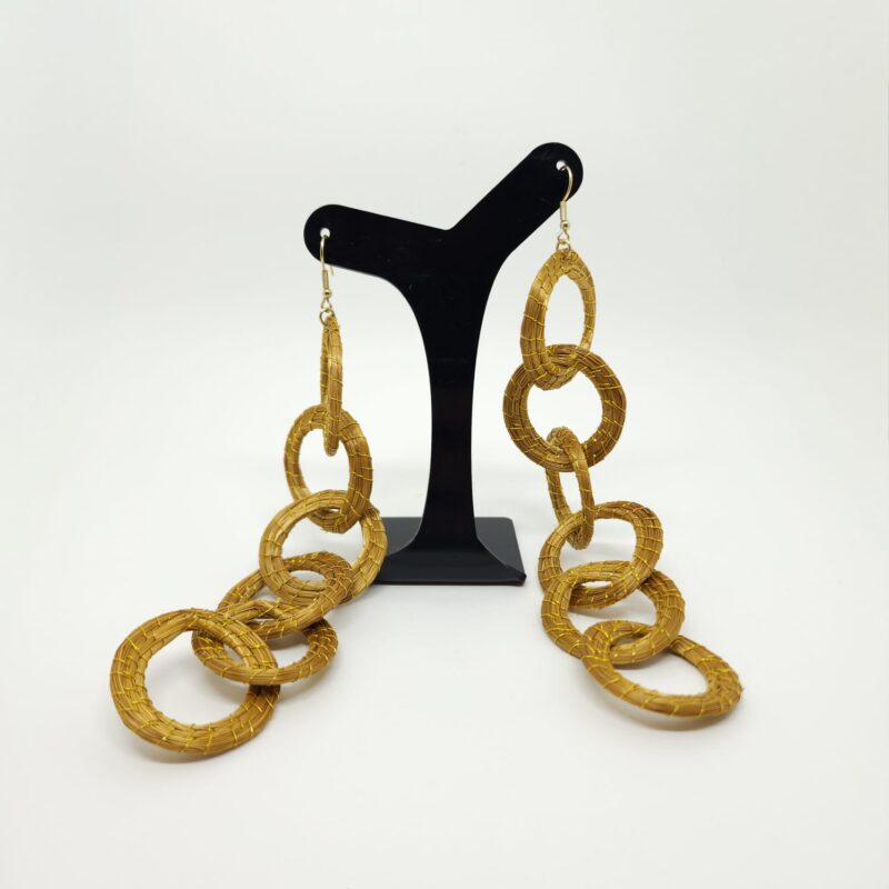 15272315329-img-20240514-wa0072-5.jpg Brinco Capim Dourado Corrente G