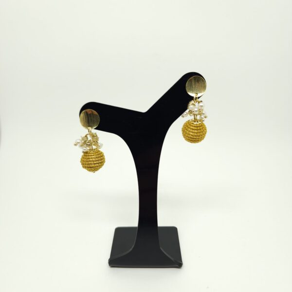 Brinco Capim Dourado bolinhas