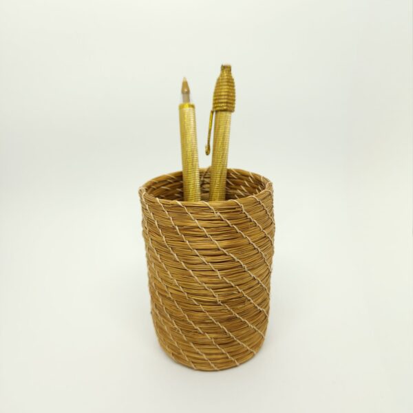 #PORTA CANETA CAPIM DOURADO FINO LINHA NATURAL - Imagem 2