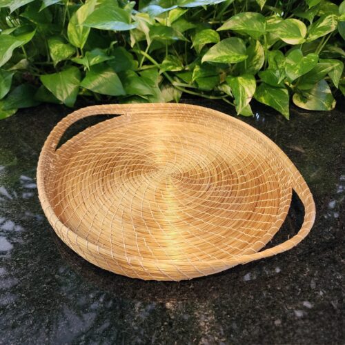 ##BANDEJA CAPIM DOURADO LISA REDONDA C/ ALCA PEQUENA