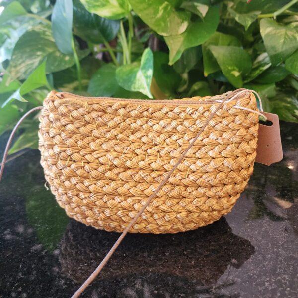 #MINI BOLSA C/ ALÇA LONGA C.DOURADA