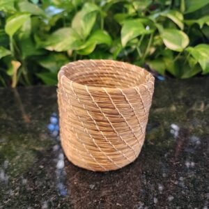 #PORTA CANETA CAPIM DOURADO GROSSO LINHA NATURAL