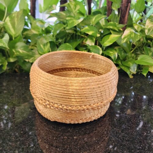 #CACHEPO/VASO C.DOURADO ABERTO