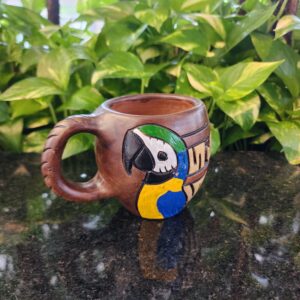 #CANECA CERAMICA FAUNA ARARA CANINDE JALAPAO PEQUENO