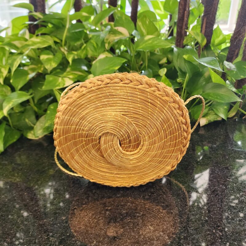 #BOLSA TODA TRANÇADA  OVAL C/ ALÇA 20X25X8