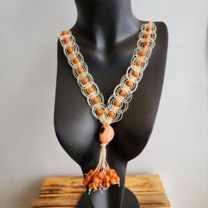 #COLAR C/ FIBRA MACRAME