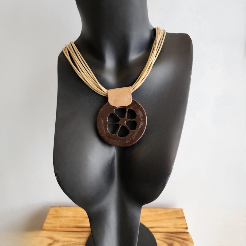 #COLAR COCO BABAÇU RESINA