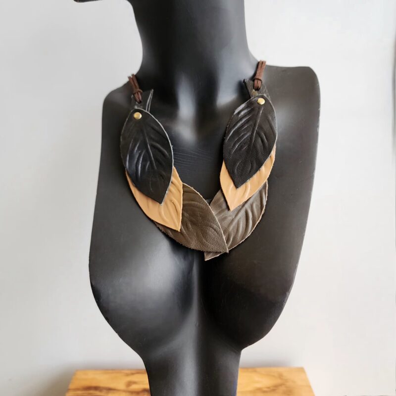 #COLAR COURO DIVERSOS 38