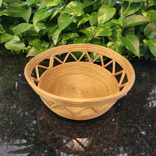 #CESTA CAPIM DOURADO 25.5X11CM
