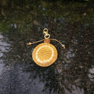#CHAVEIRO MANDALA CAPIM DOURADO + FIBRA BURITI