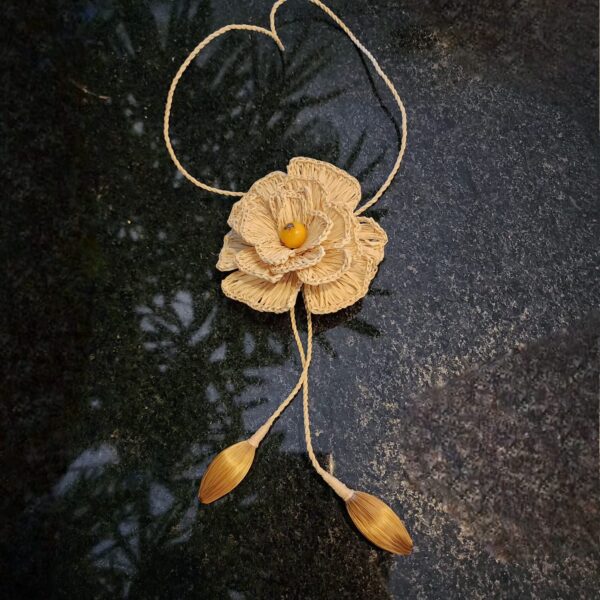 ##COLAR FIBRA DE BURITI + FLOR DE FIBRA DE BURITI