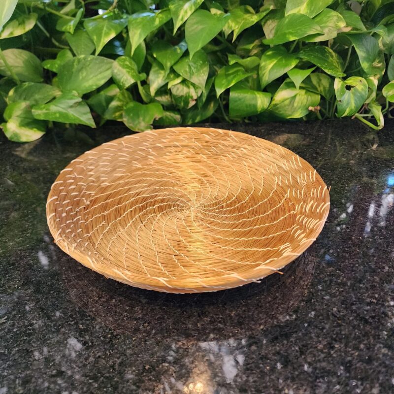 ##BANDEJA REDONDA ABA CURVA C.DOURADO LINHA NATURAL