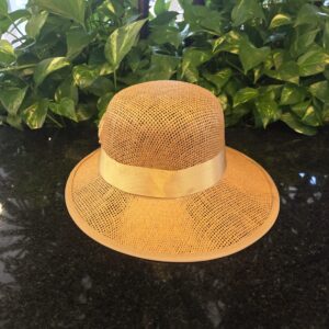 15368457361-whatsapp-image-2025-08-11-at-14-14-35.jpeg ##CHAPEU C/ FLOR DE FIBRA DE BURITI #