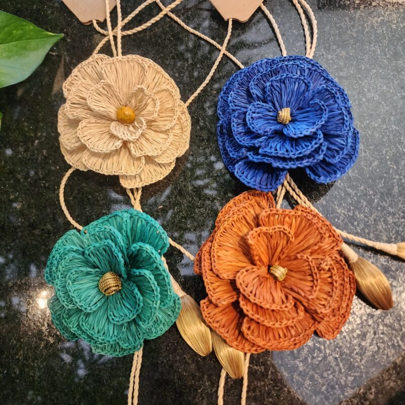 ##COLAR FIBRA DE BURITI + FLOR DE FIBRA DE BURITI#