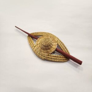 # PRESILHA DE CABELO CAPIM DOURADO CHAPEU #