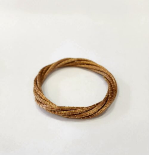 15372534790-15364808066-15352603949-15334073088-whatsapp-image-2025-03-20-at-12-50-42.jpeg Bracelete de Capim Dourado Trançado