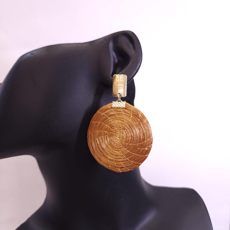 Brinco Capim Dourado Mandala