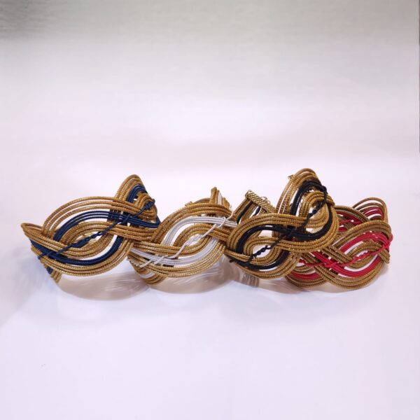 15392742215-whatsapp-image-2025-11-07-at-16-48-03.jpeg Bracelete de Capim Dourado