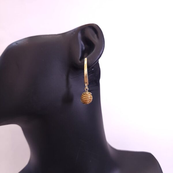 15393960944-whatsapp-image-2025-11-13-at-13-00-00-2.jpeg 0805 - Brinco Capim Dourado