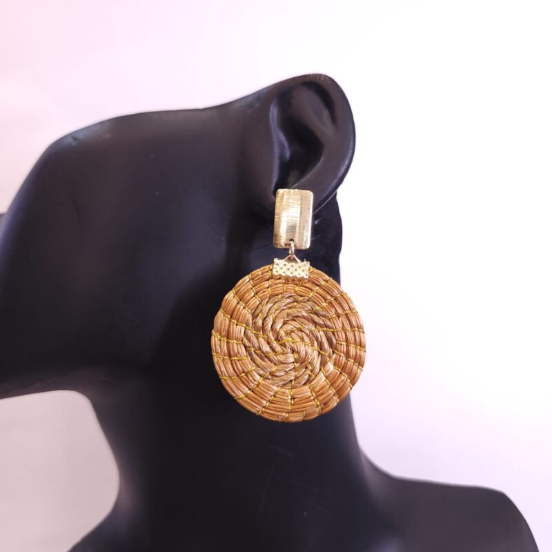 0816 - Brinco Capim Dourado