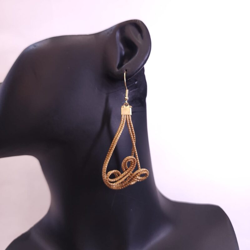 0817 - Brinco Capim Dourado