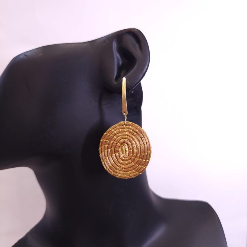 0820 - Brinco Capim Dourado