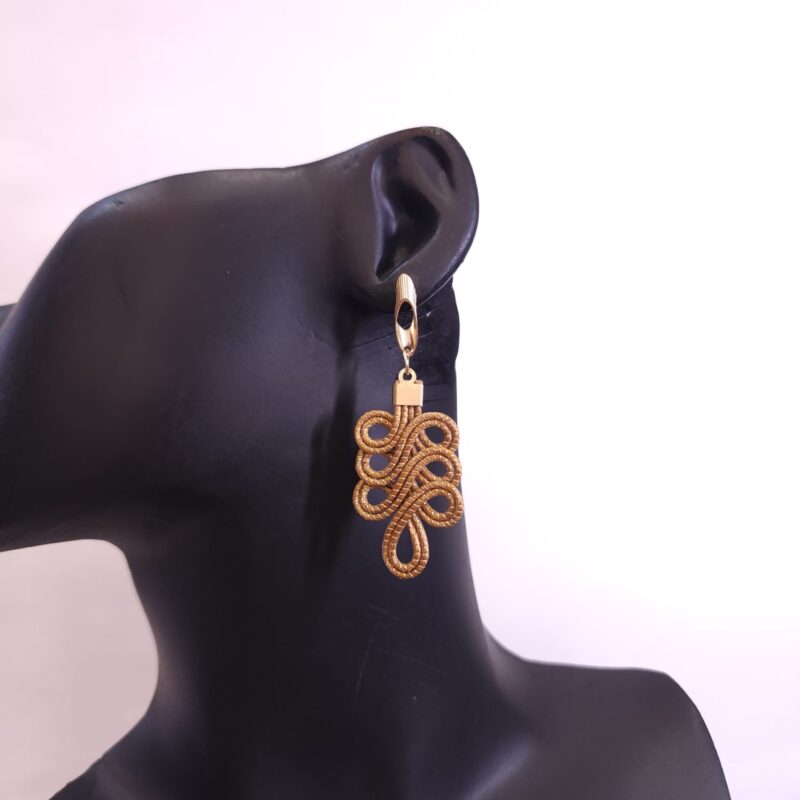 0827 - Brinco Capim Dourado