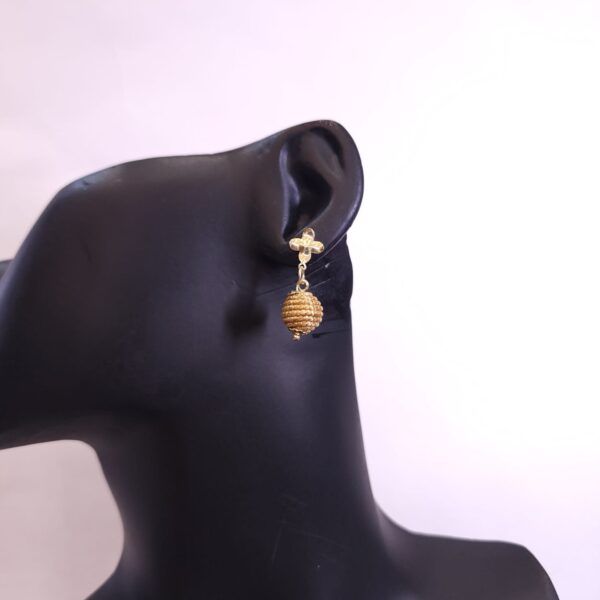 15393975493-whatsapp-image-2025-11-13-at-13-00-07.jpeg 0830 - Brinco Capim Dourado