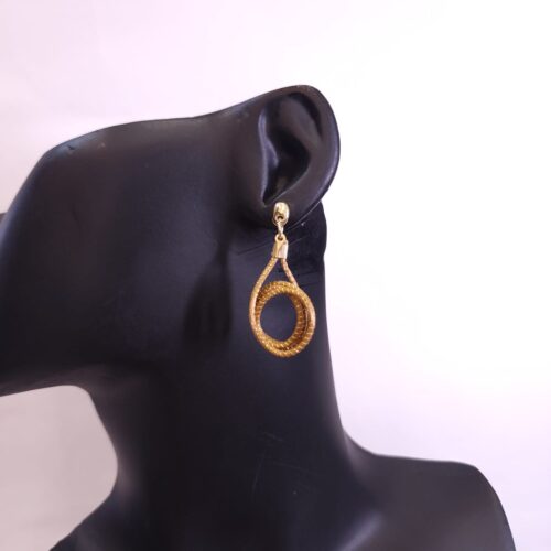 15393985440-whatsapp-image-2025-11-13-at-13-00-11-1.jpeg 0841 - Brinco Capim Dourado