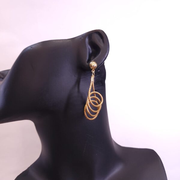 15393987895-whatsapp-image-2025-11-13-at-13-00-23-1.jpeg 0846 - Brinco Capim Dourado