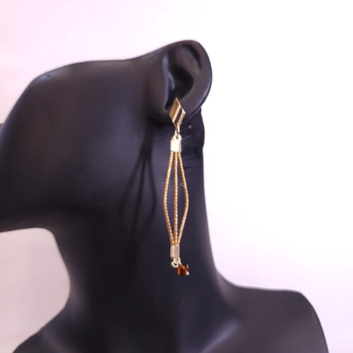 0847 - Brinco Capim Dourado