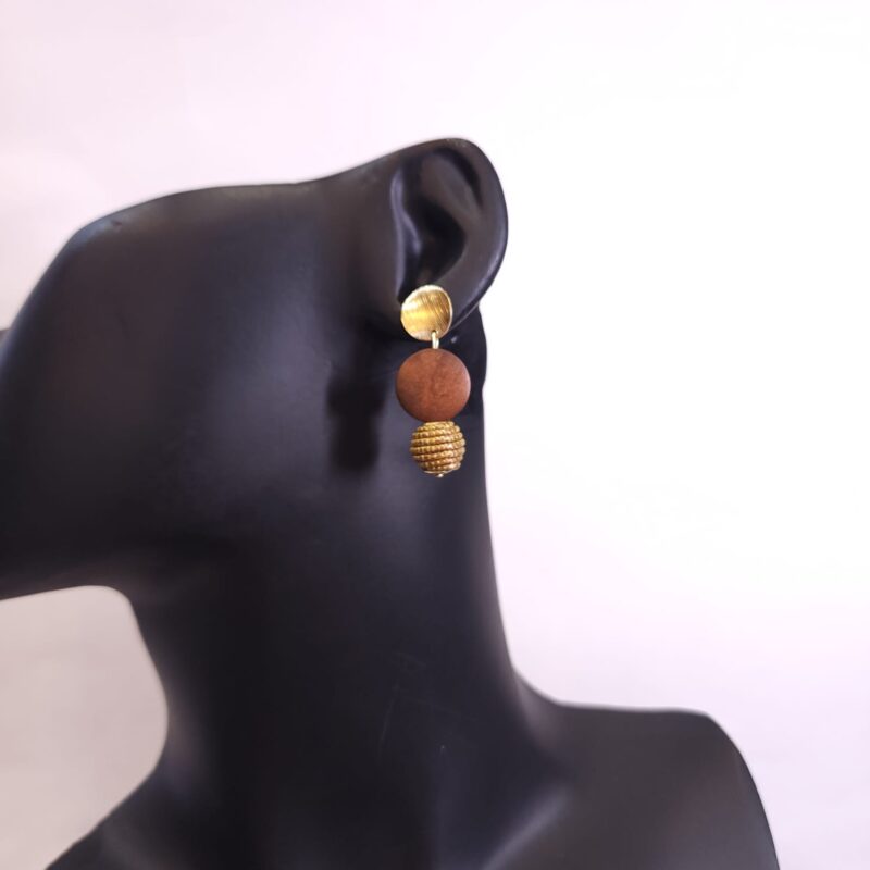 15393993987-whatsapp-image-2025-11-13-at-13-00-30.jpeg 0856 - Brinco Capim Dourado