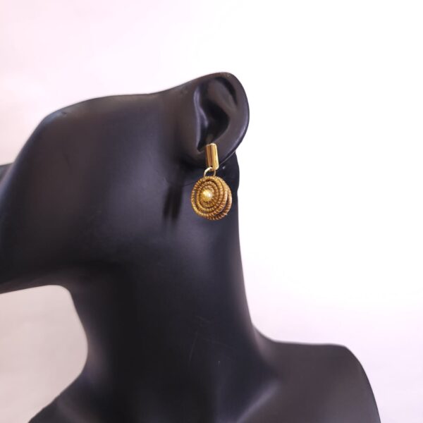 15394005070-whatsapp-image-2025-11-13-at-13-00-29-1.jpeg 0858 - Brinco Capim Dourado