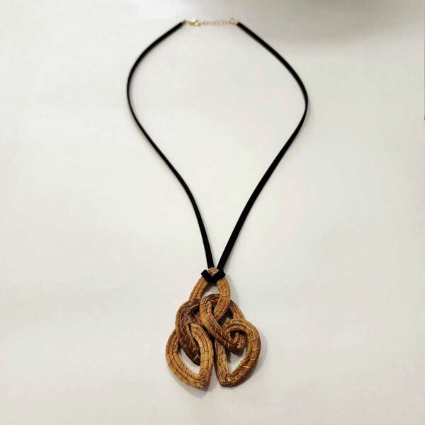 Colar de fio de Couro com Gotas de Capim Dourado