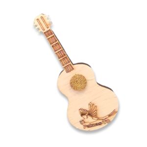 Ima de Geladeira Violão de Madeira com Mandala Capim Dourado