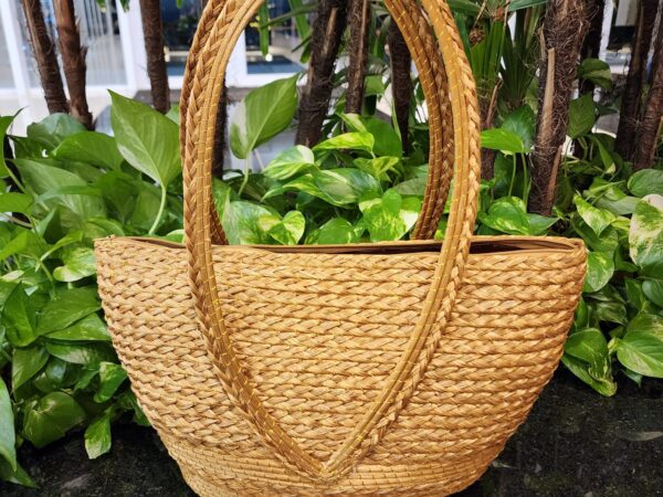 Bolsa tipo Cesto de Capim Dourado Grande alça Fixa