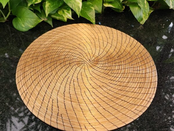 Mandala de Capim Dourado Linha Preta  33cm