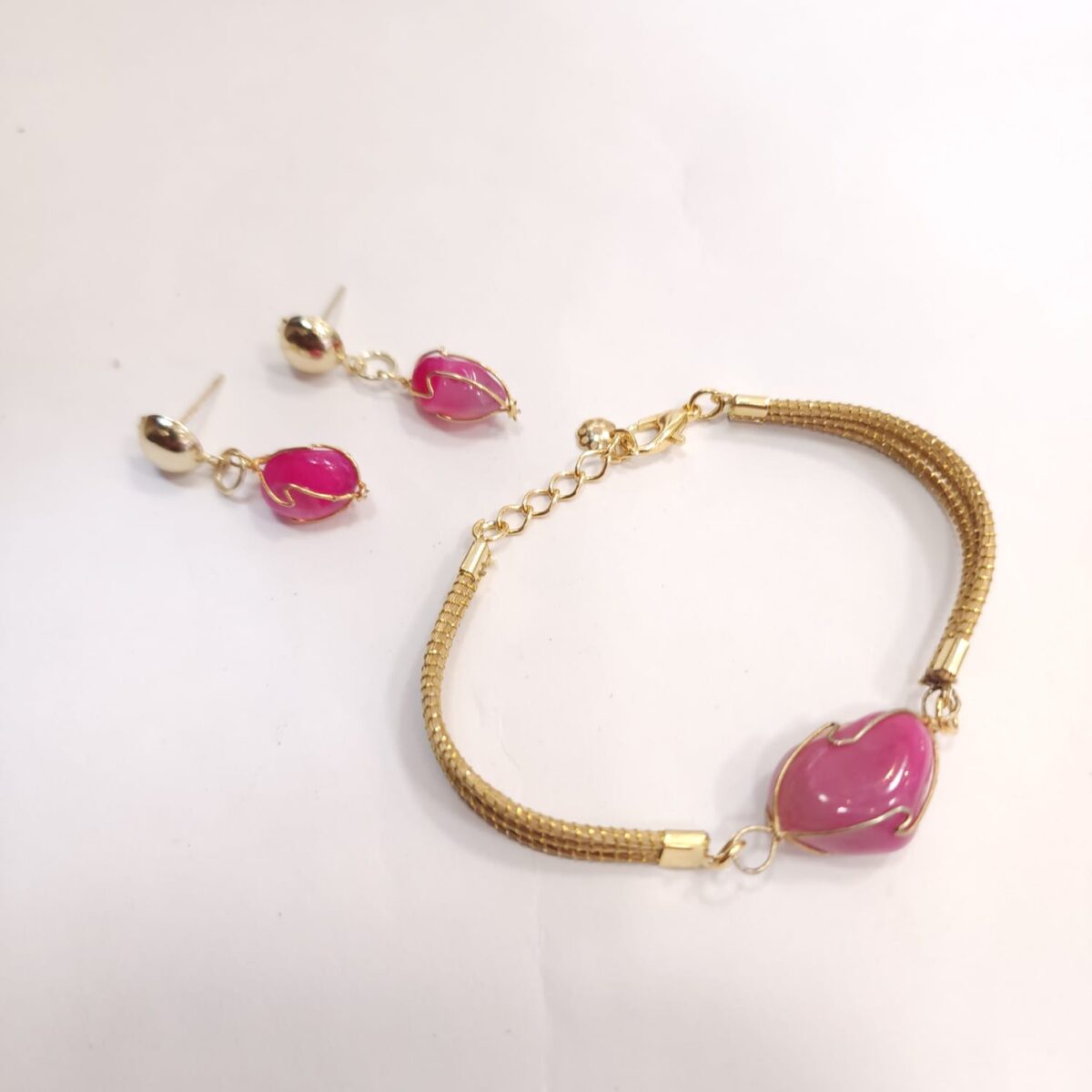 15399420129-whatsapp-image-2025-12-11-at-16-52-17-1.jpeg Conjunto Pulseira + Brinco Pedra com Capim Dourado