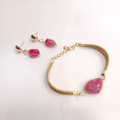 15399420129-whatsapp-image-2025-12-11-at-16-52-17-1.jpeg Conjunto Pulseira + Brinco Pedra com Capim Dourado